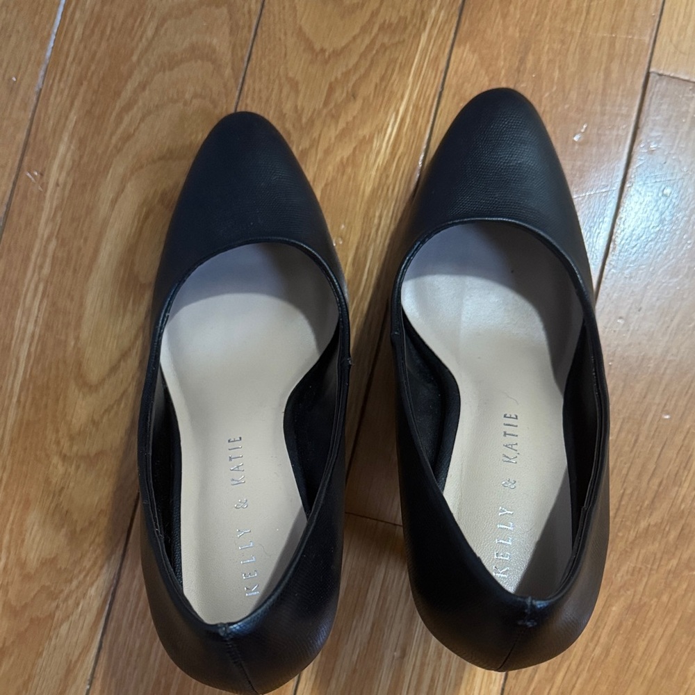 Kelly & Katie / KK Tiana Black Pump Heels - Picture 6 of 8
